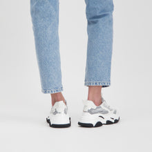 Steve Madden Possession-E Sneaker SILVER/WHITE Sneakers 90's Nostalgia